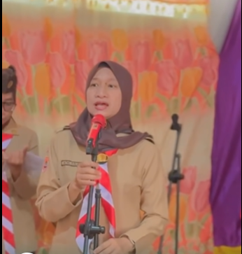 Kadis Pendidikan Kota Makassar, Achi Soleman, menghadiri Kursus Pembina Pramuka Mahir Tingkat Dasar (KMD) di Kecamatan Panakkukang sebagai bentuk komitmen memperkuat pendidikan karakter, disiplin, dan cinta tanah air bagi generasi muda.