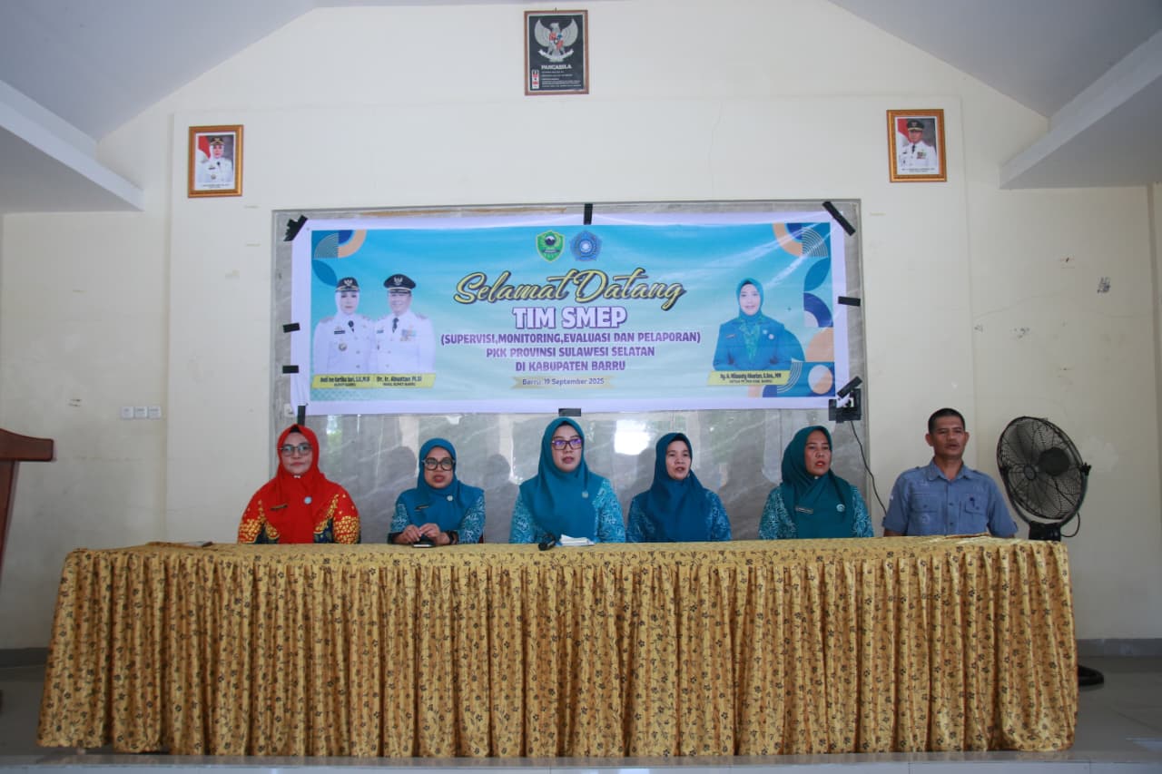 TP PKK Kabupaten Barru di bawah kepemimpinan Andi Milawati Abustan menyambut kunjungan Tim SMEP PKK Provinsi Sulsel di Aula Kantor Camat Mallusetasi.