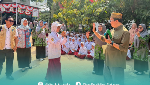 Upaya mewujudkan sekolah yang bersih, sehat, dan berdaya saing terus menjadi komitmen Dinas Pendidikan Kota Makassar.