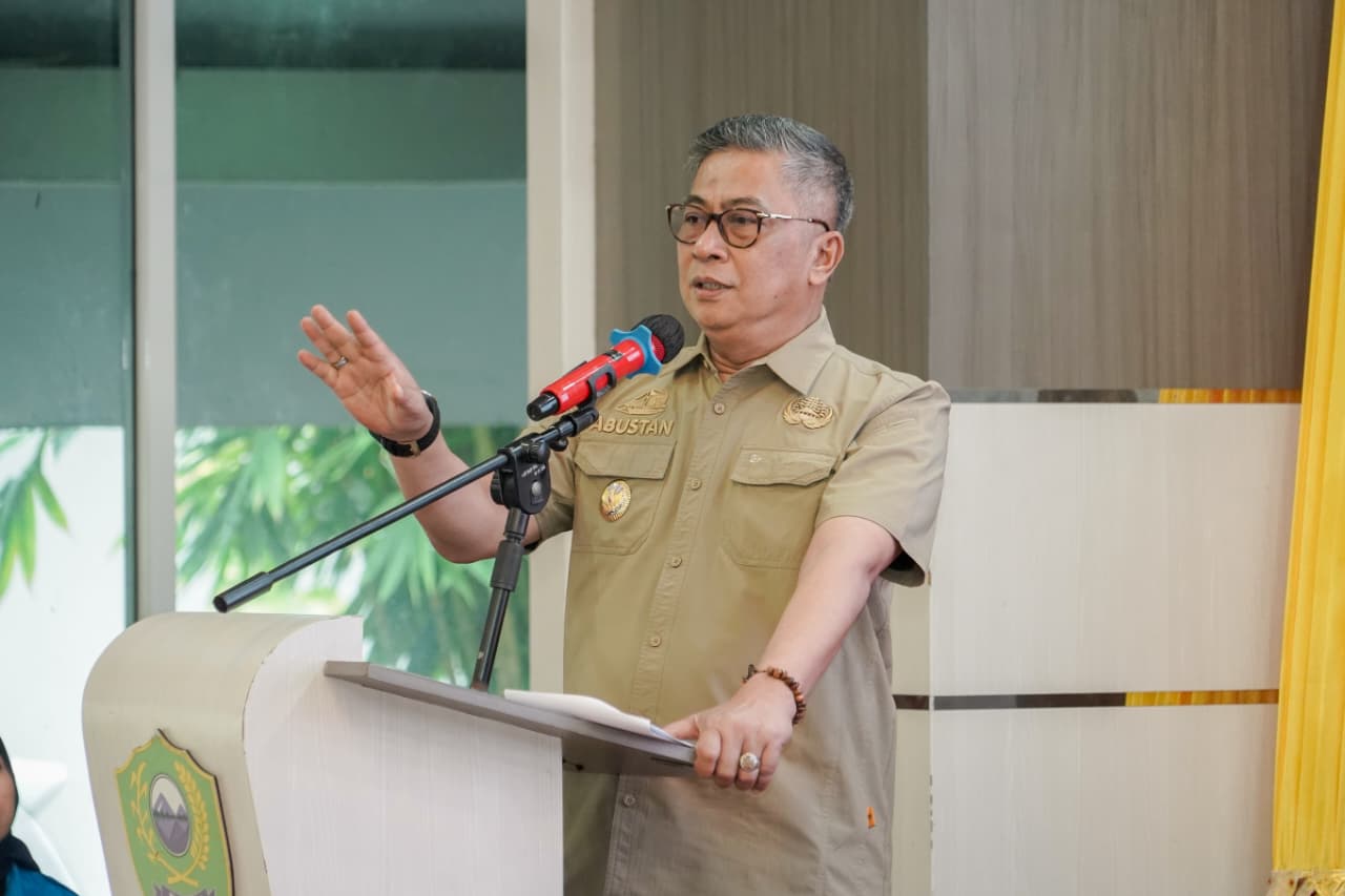 Pemerintah Kabupaten Barru menggelar Dialog Kepemudaan 2025 di Baruga Singkeru Adae dalam rangka memperingati Hari Sumpah Pemuda ke-97.